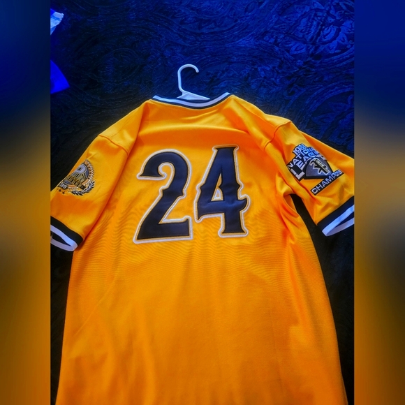 PITTSBURGH CRAWFARDS Negro League Jersey Men Size Meduim Yellow/Black Baseball - Picture 2 of 2